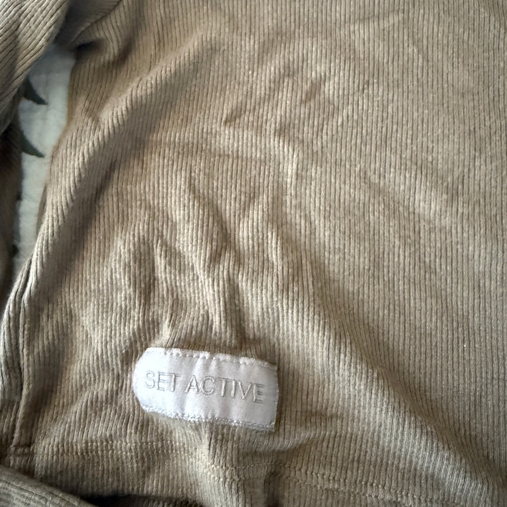 NWOT set active ribbed crop longsleeve - Picture 4 of 4